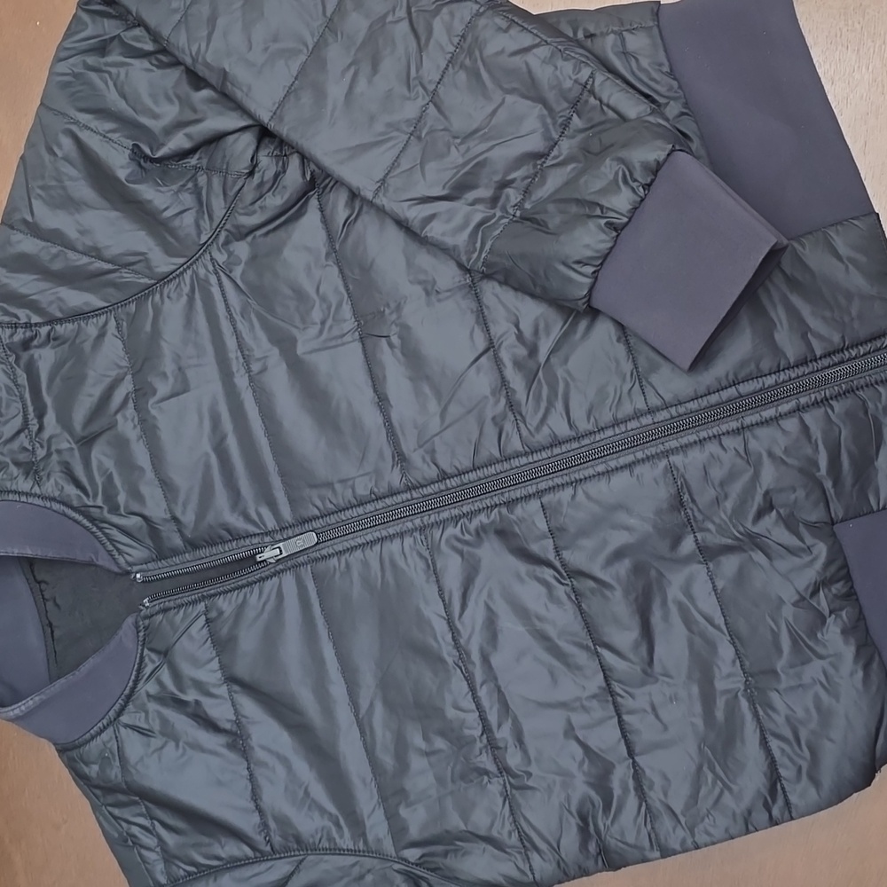 LULULEMON Sz 6 Women's Black Bomber Puffer Reversible Jacket